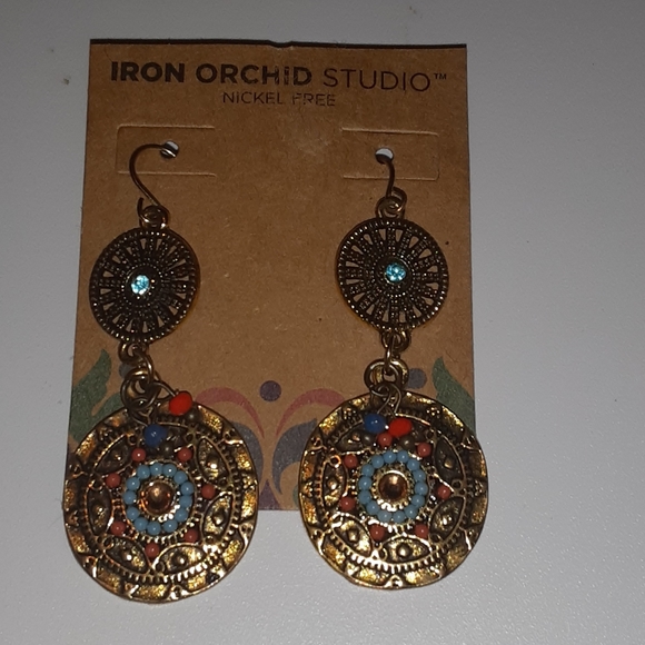 Earings - Picture 2 of 2